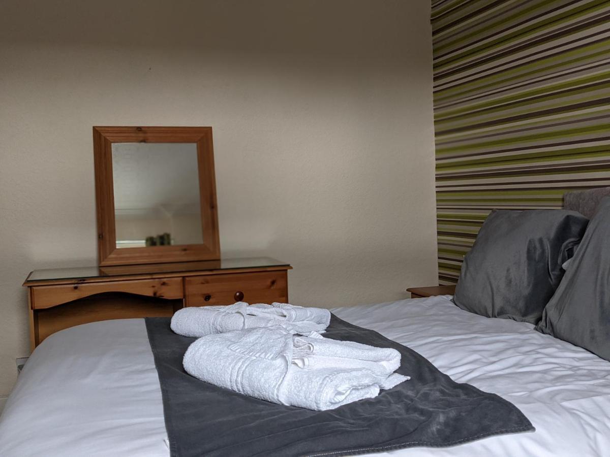 Crown Hotel Langholm Room photo